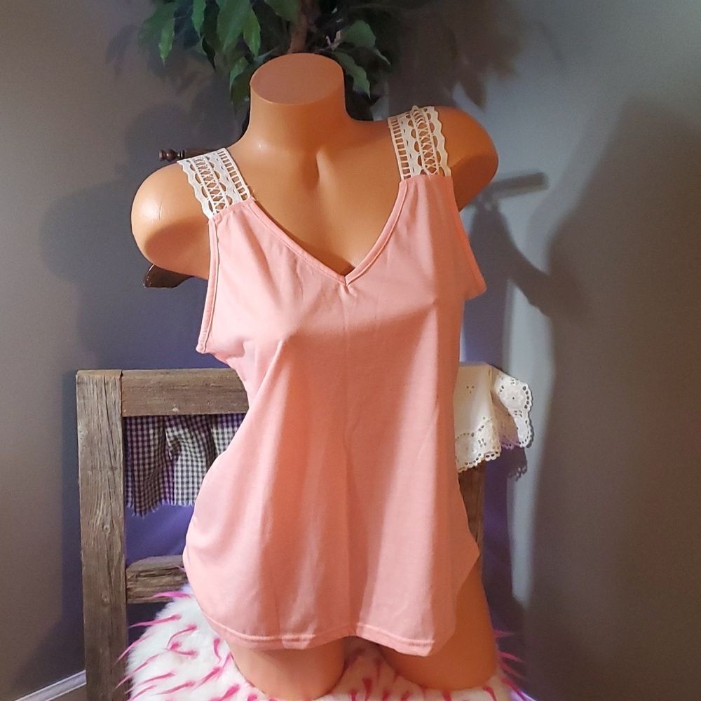 Boutique lace double V neck tank top L NWOT
